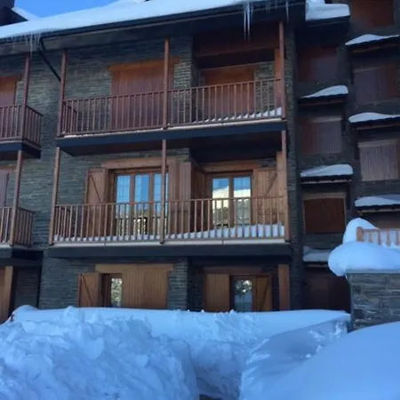 Frente Pistas De Esqui La Molina